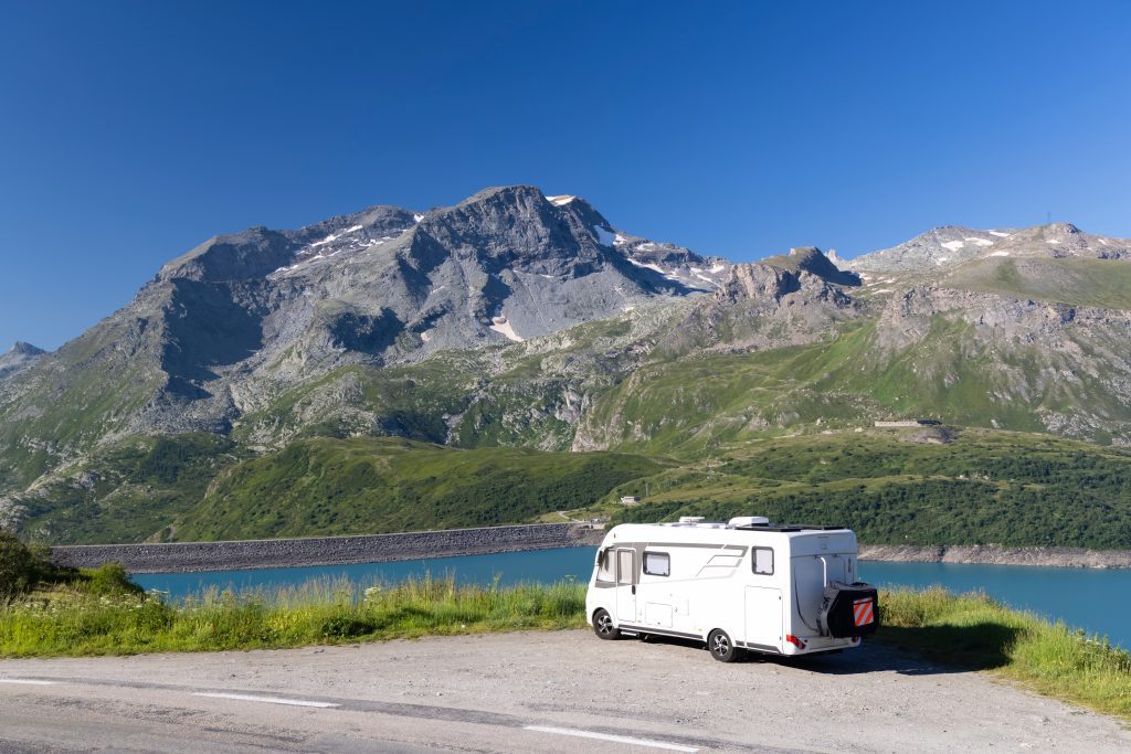 Can I live in an RV during extreme weather conditions?